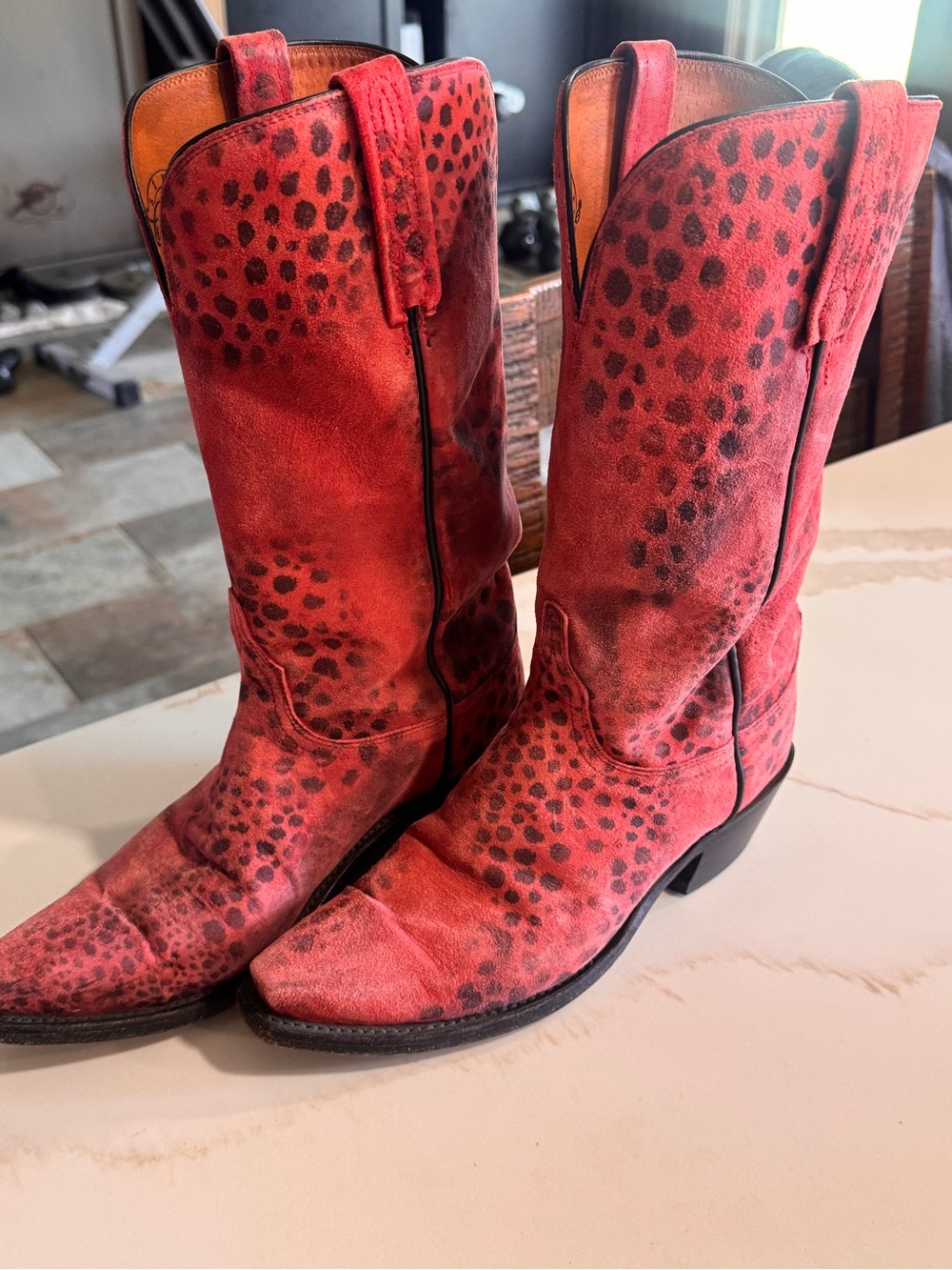 Lucchese Red Leopard-size 7 1/2 C - Picture 2 of 8